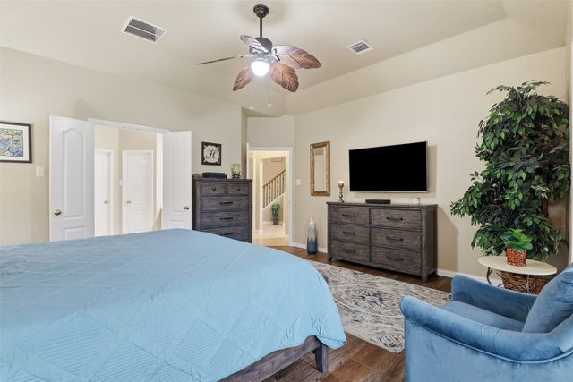 2810 Hammond Drive, Grand Prairie, TX 75052