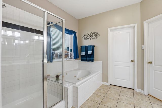 2810 Hammond Drive, Grand Prairie, TX 75052
