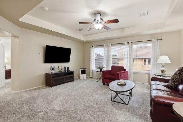 2810 Hammond Drive, Grand Prairie, TX 75052