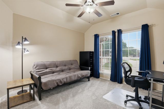 2810 Hammond Drive, Grand Prairie, TX 75052