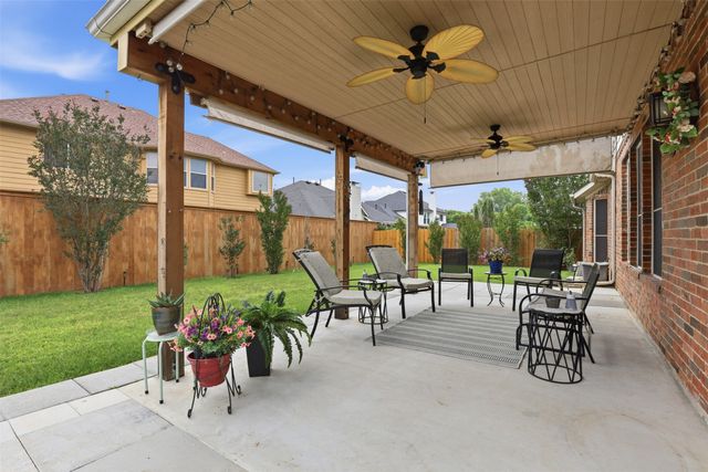 2810 Hammond Drive, Grand Prairie, TX 75052