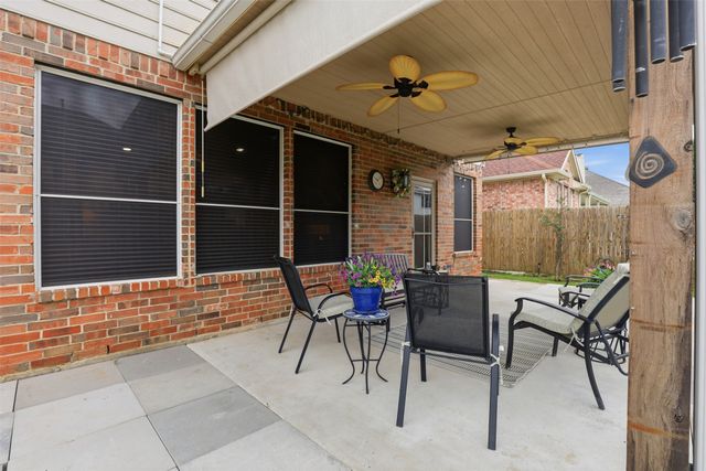 2810 Hammond Drive, Grand Prairie, TX 75052