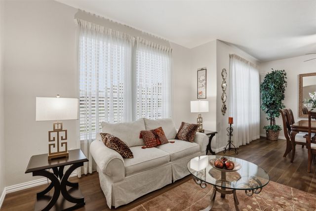 2810 Hammond Drive, Grand Prairie, TX 75052