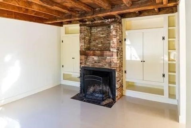 4 Goodwins Court 1, Marblehead, MA 01945