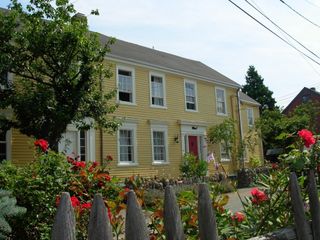 4 Goodwins Court 1, Marblehead, MA 01945
