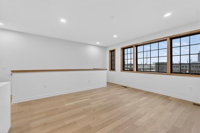 533 E 19th Street, Kansas City, MO 64108