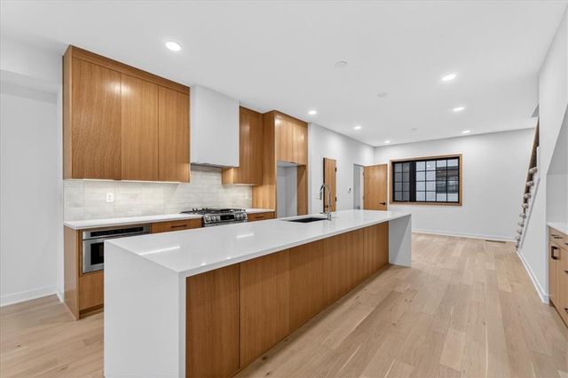 533 E 19th Street, Kansas City, MO 64108