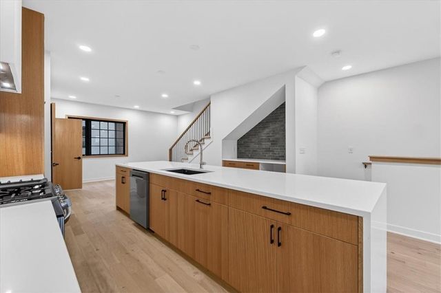 533 E 19th Street, Kansas City, MO 64108