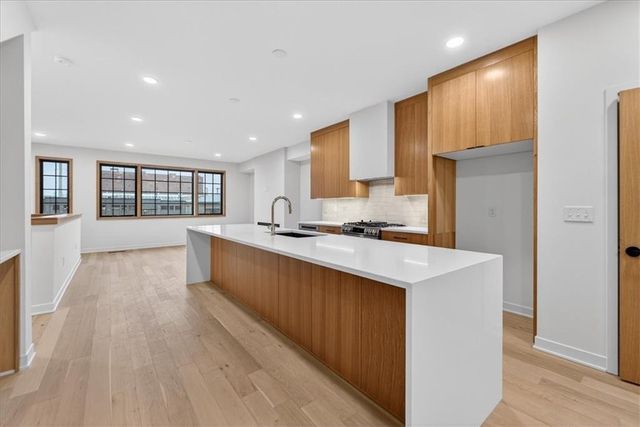 533 E 19th Street, Kansas City, MO 64108