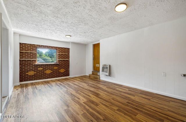 4316 NE Shangri La Drive, Knoxville, TN 37914