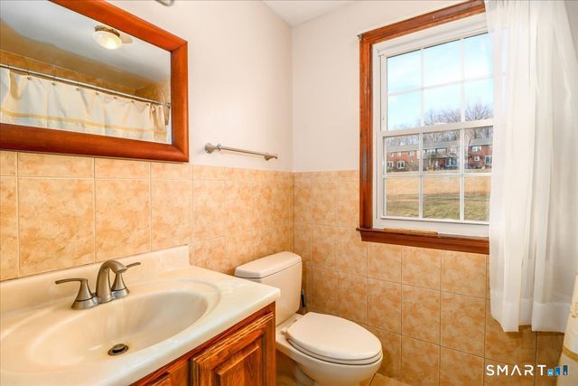 62 Old Farms Lane 62, New Milford, CT 06776