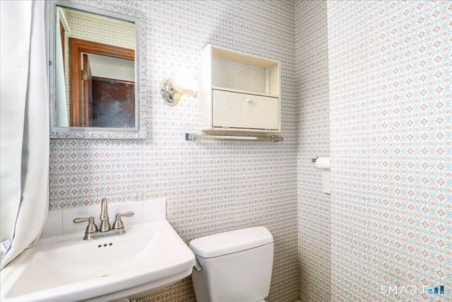 62 Old Farms Lane 62, New Milford, CT 06776