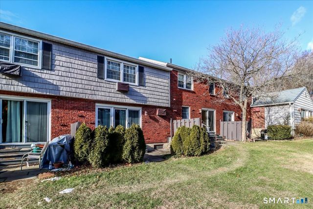 62 Old Farms Lane 62, New Milford, CT 06776