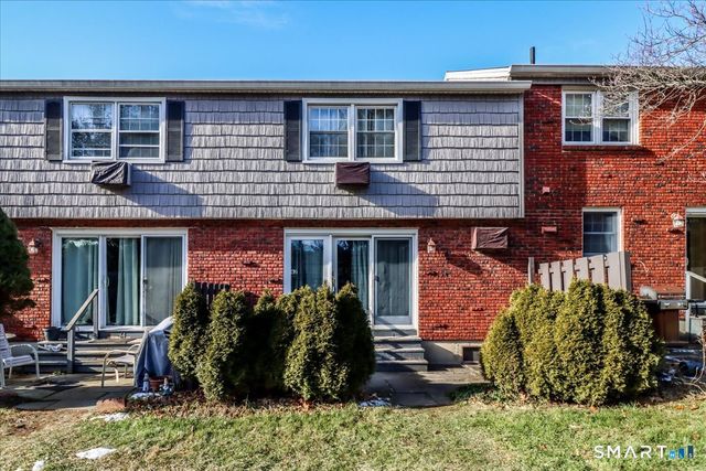 62 Old Farms Lane 62, New Milford, CT 06776