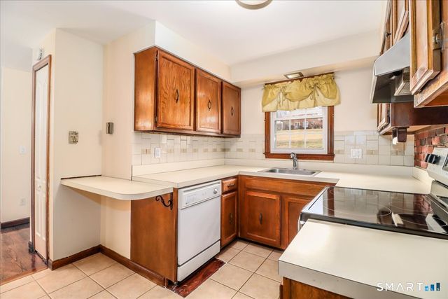 62 Old Farms Lane 62, New Milford, CT 06776