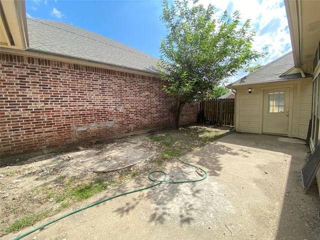 4131 Crossgate Court, Arlington, TX 76016