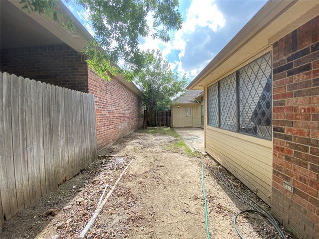 4131 Crossgate Court, Arlington, TX 76016