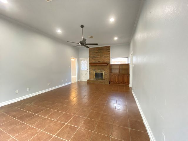 4131 Crossgate Court, Arlington, TX 76016