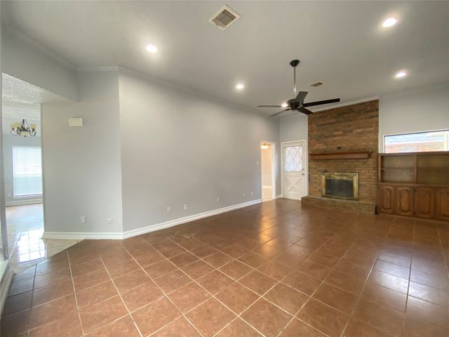 4131 Crossgate Court, Arlington, TX 76016