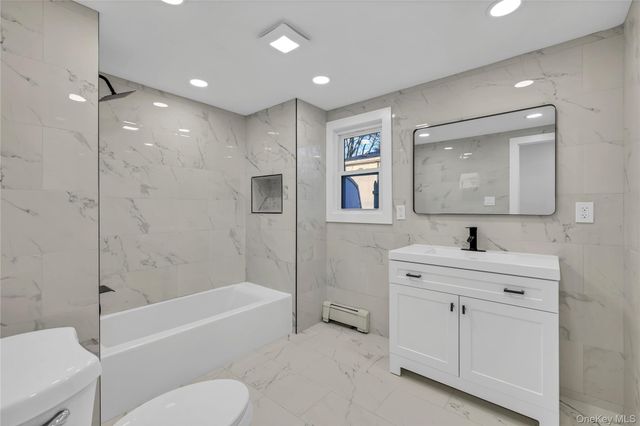 21 John Drive, Farmingville, NY 11738