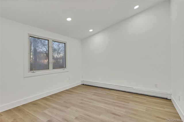 21 John Drive, Farmingville, NY 11738