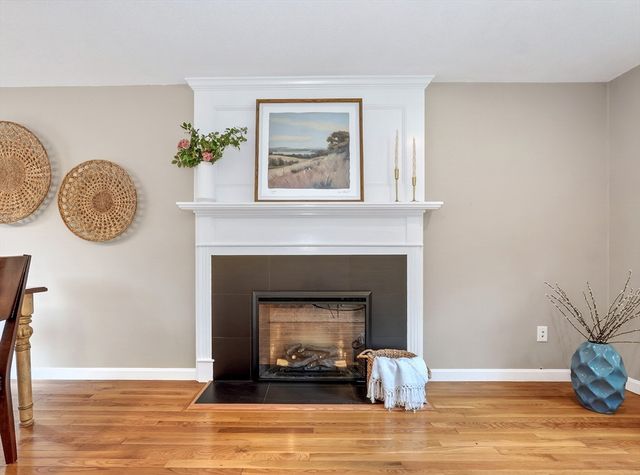 104 Hartwell Rd, Bedford, MA 01730