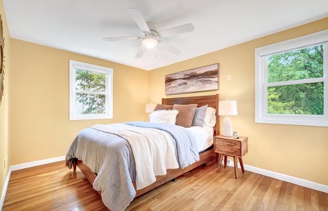 104 Hartwell Rd, Bedford, MA 01730
