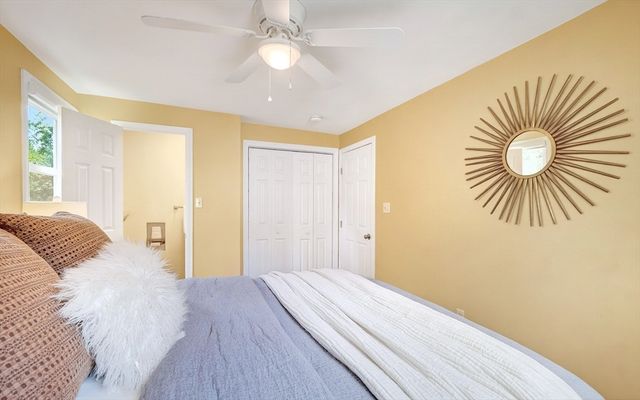 104 Hartwell Rd, Bedford, MA 01730