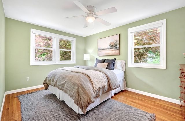 104 Hartwell Rd, Bedford, MA 01730