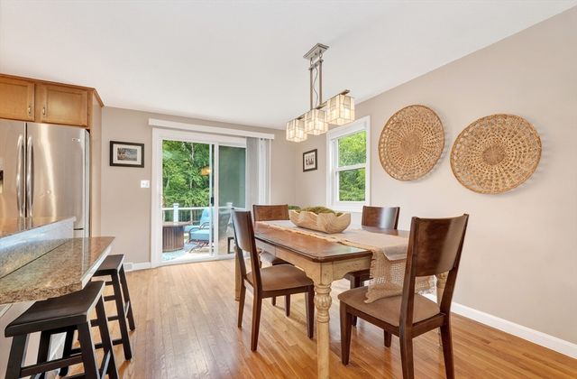 104 Hartwell Rd, Bedford, MA 01730