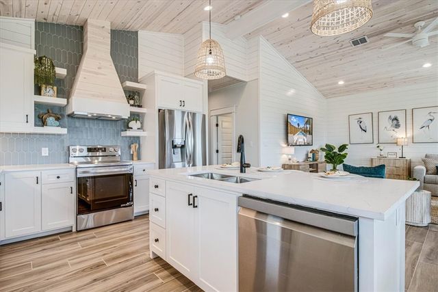 1911 Eskridge Road, Port Aransas, TX 78373