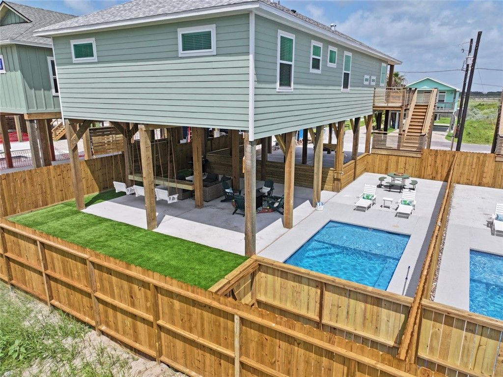 1911 Eskridge Road, Port Aransas, TX 78373