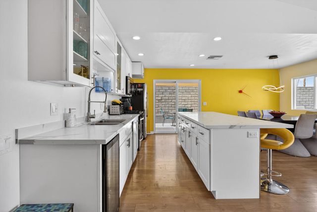 826 Arroyo Vista Drive, Palm Springs, CA 92264