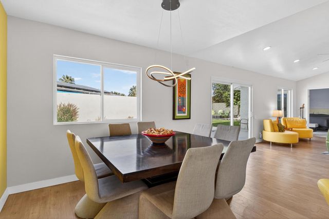 826 Arroyo Vista Drive, Palm Springs, CA 92264