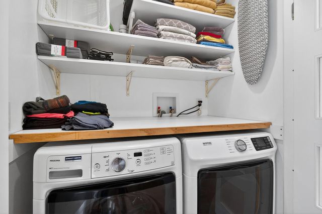 826 Arroyo Vista Drive, Palm Springs, CA 92264