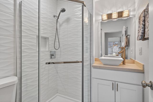 826 Arroyo Vista Drive, Palm Springs, CA 92264