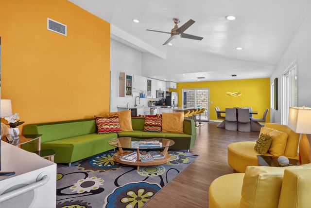 826 Arroyo Vista Drive, Palm Springs, CA 92264