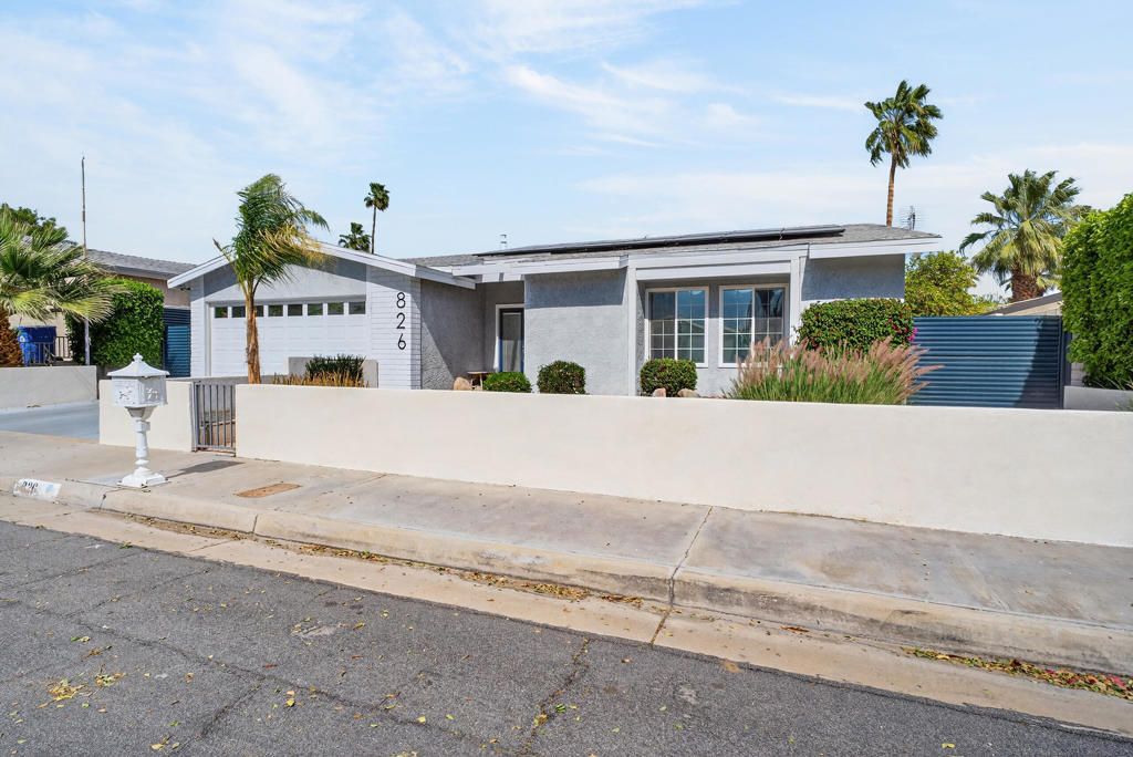 826 Arroyo Vista Drive, Palm Springs, CA 92264