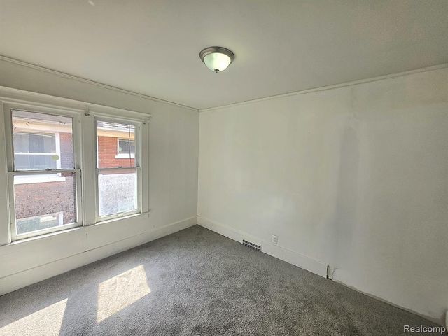 47 Pilgrim Street, Highland Park, MI 48203
