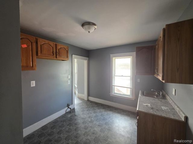 47 Pilgrim Street, Highland Park, MI 48203