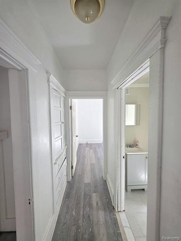 47 Pilgrim Street, Highland Park, MI 48203