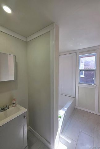 47 Pilgrim Street, Highland Park, MI 48203