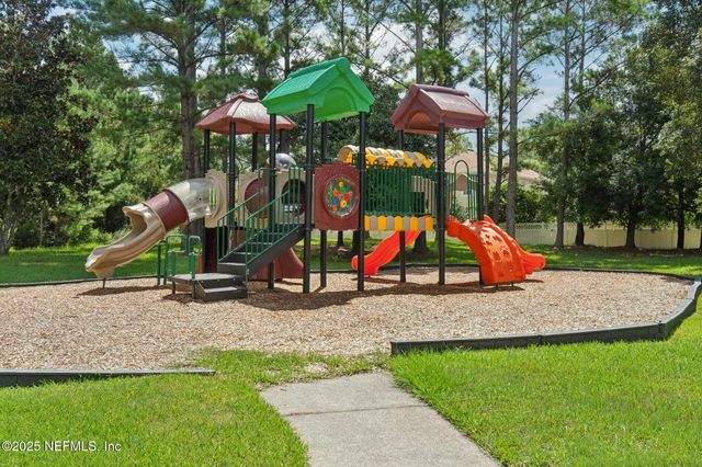 631 WAKEVIEW Drive, Orange Park, FL 32065