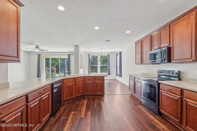 631 WAKEVIEW Drive, Orange Park, FL 32065
