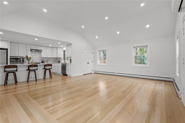 9 Country Parkway, North Providence, RI 02911