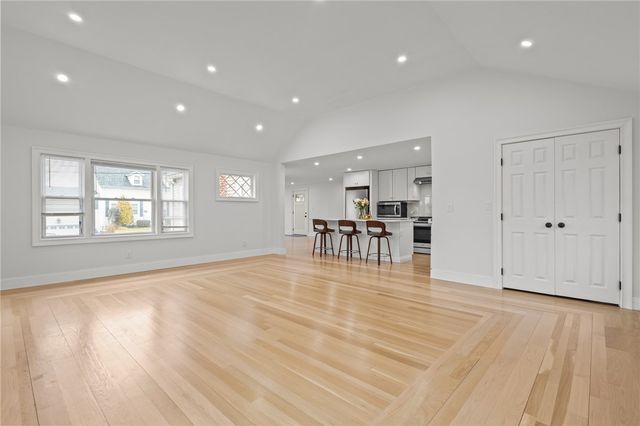 9 Country Parkway, North Providence, RI 02911