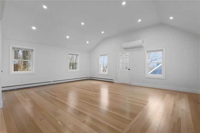 9 Country Parkway, North Providence, RI 02911