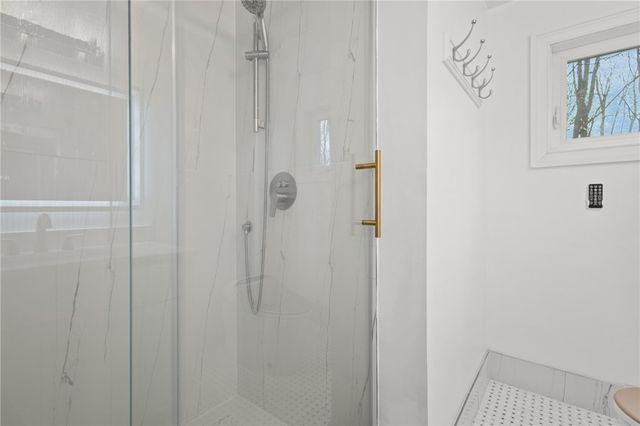 9 Country Parkway, North Providence, RI 02911