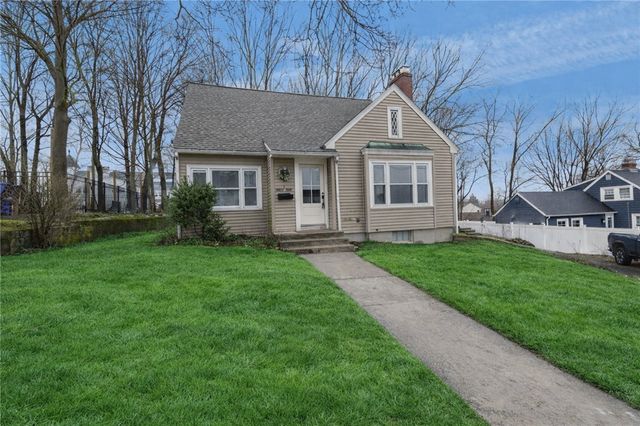 9 Country Parkway, North Providence, RI 02911