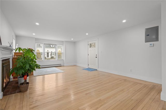 9 Country Parkway, North Providence, RI 02911